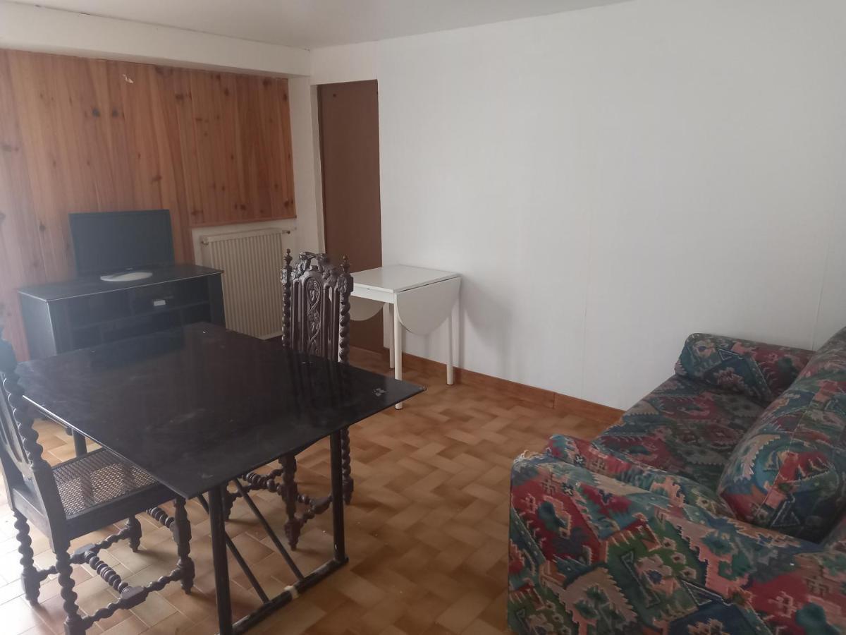 Mon Petit Studio Apartment Montmorillon Ngoại thất bức ảnh