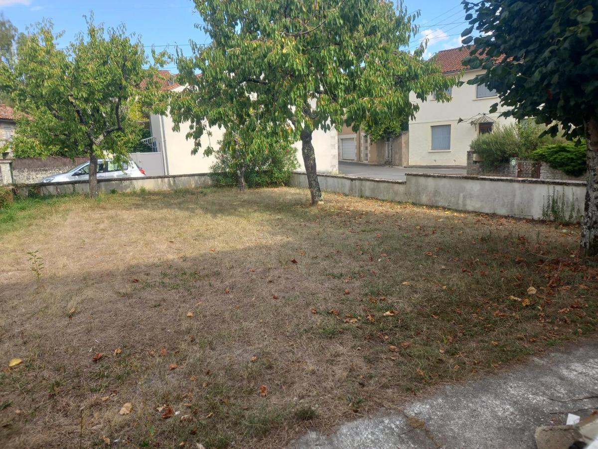 Mon Petit Studio Apartment Montmorillon Ngoại thất bức ảnh